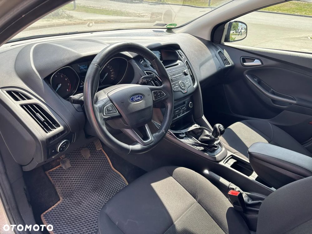 Ford Focus 1.6 Trend - 8