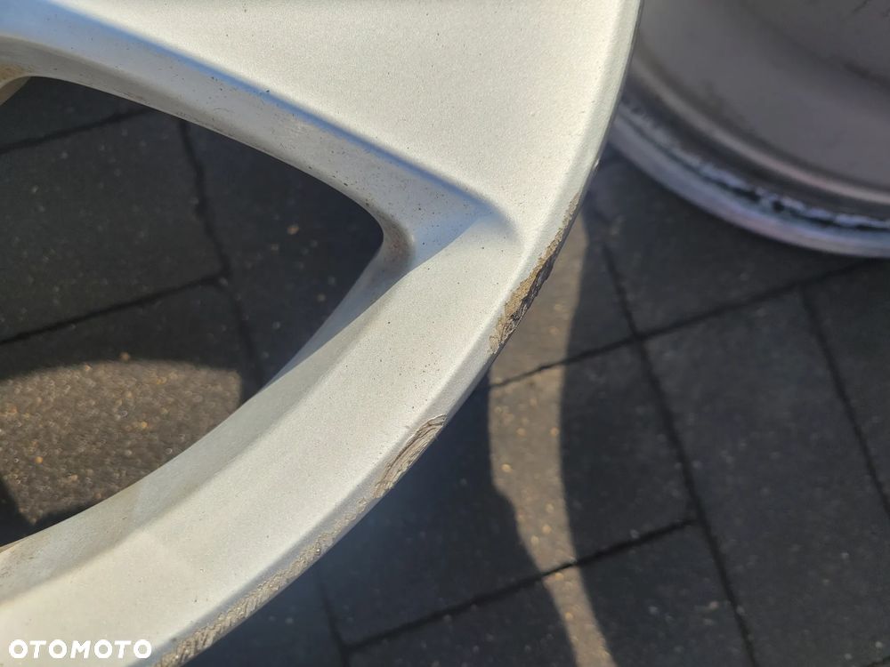 Honda accord VIII Felgi aluminiowe 7,5/17 cali 5x114,3 - 8