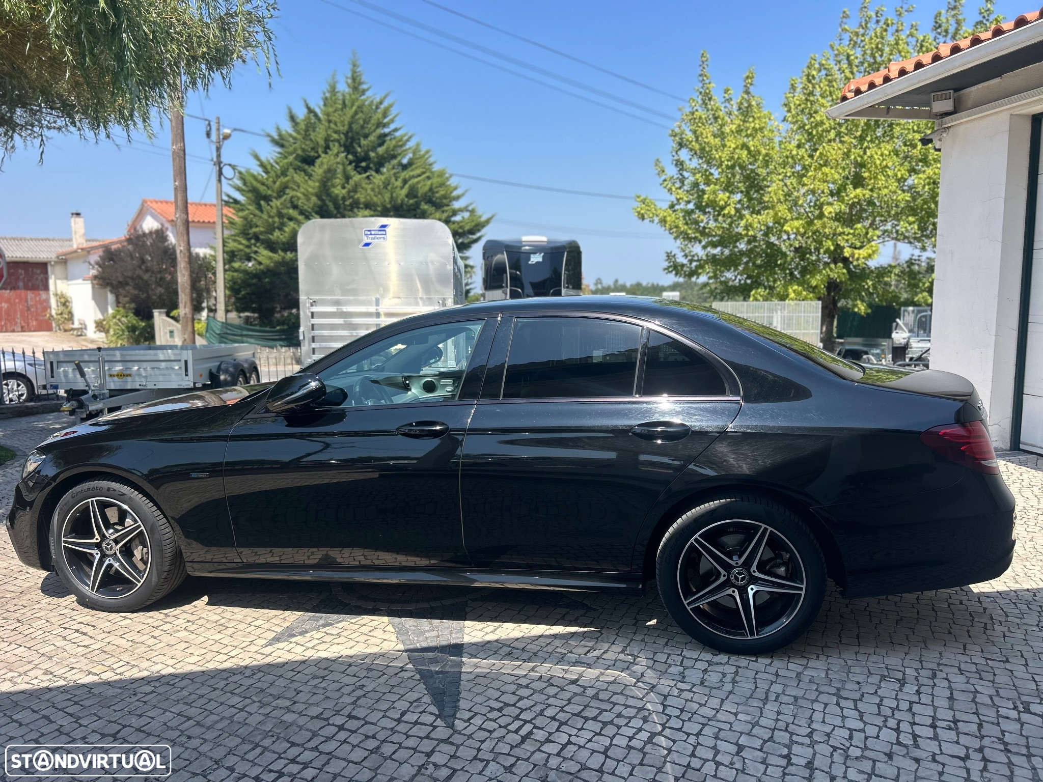 Mercedes-Benz E 300 de AMG Line - 4