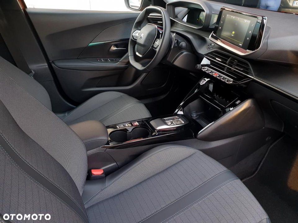 Peugeot 2008 - 11