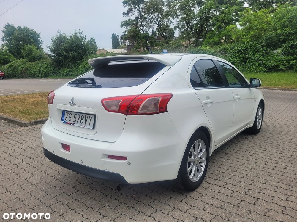 Mitsubishi Lancer Sportback 1.6 ClearTec - 4