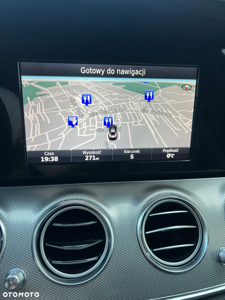 Mercedes-Benz Klasa E 220 d 4Matic 9G-TRONIC - 20