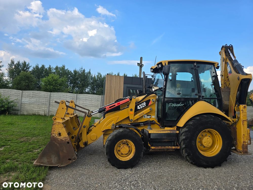 Caterpillar - 5