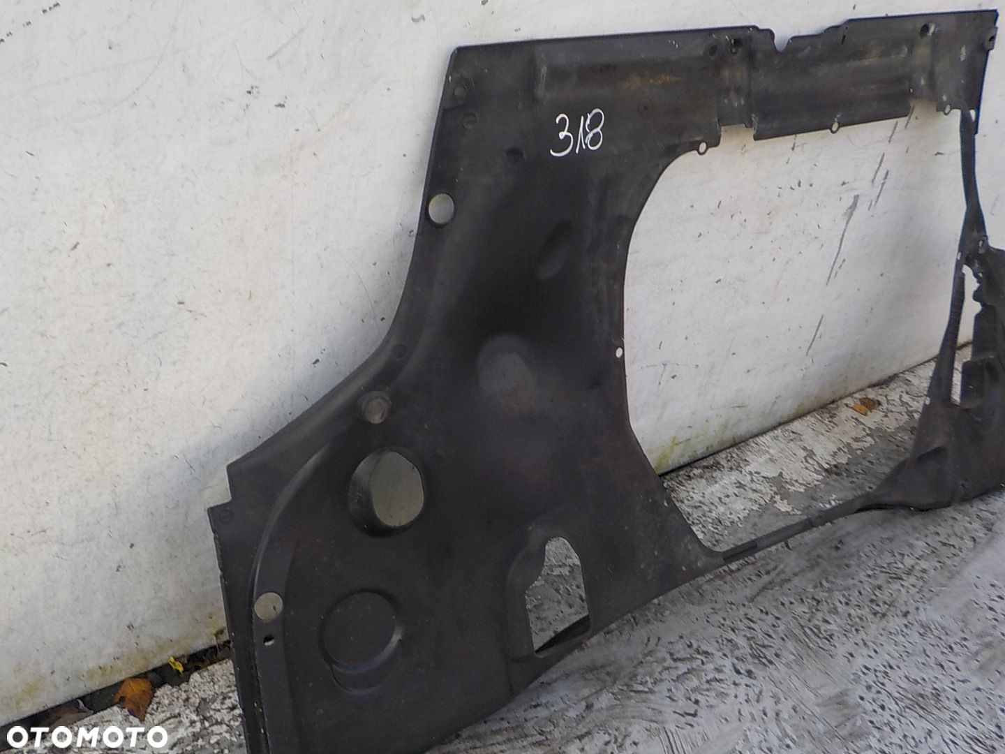 TOYOTA MR 2 II PLASTIKOWE WYKOŃCZENIE OSŁONA KOŁA ZAPASOWEGO POD MASKĘ - 2