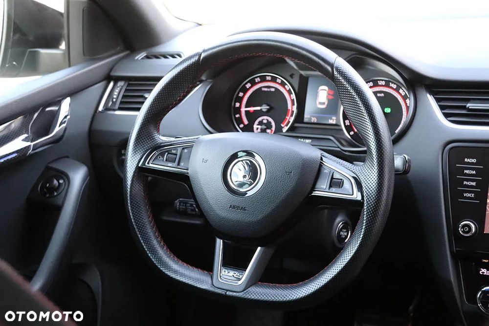 Skoda Octavia 2.0 TDI SCR 4x4 RS DSG - 26