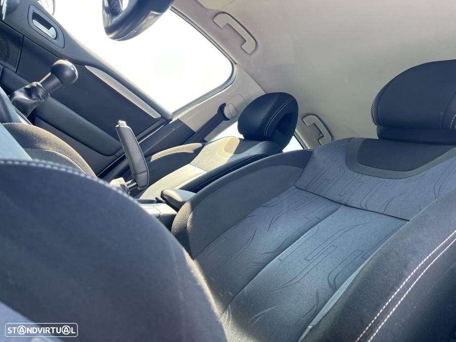 Citroën C4 1.6 HDi Seduction 104g - 7