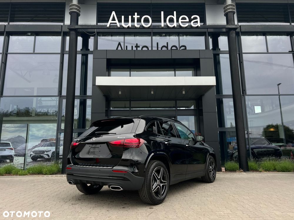 Mercedes-Benz GLA - 17