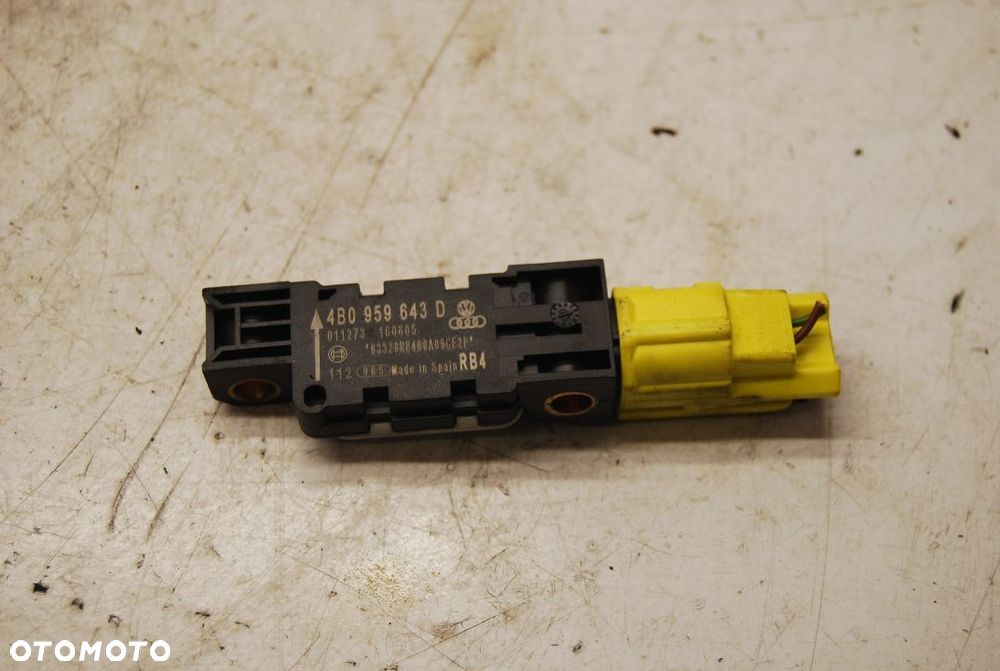 CZUJNIK UDERZENIOWY SENSOR 4B0959643D AUDI A3 8P - 1