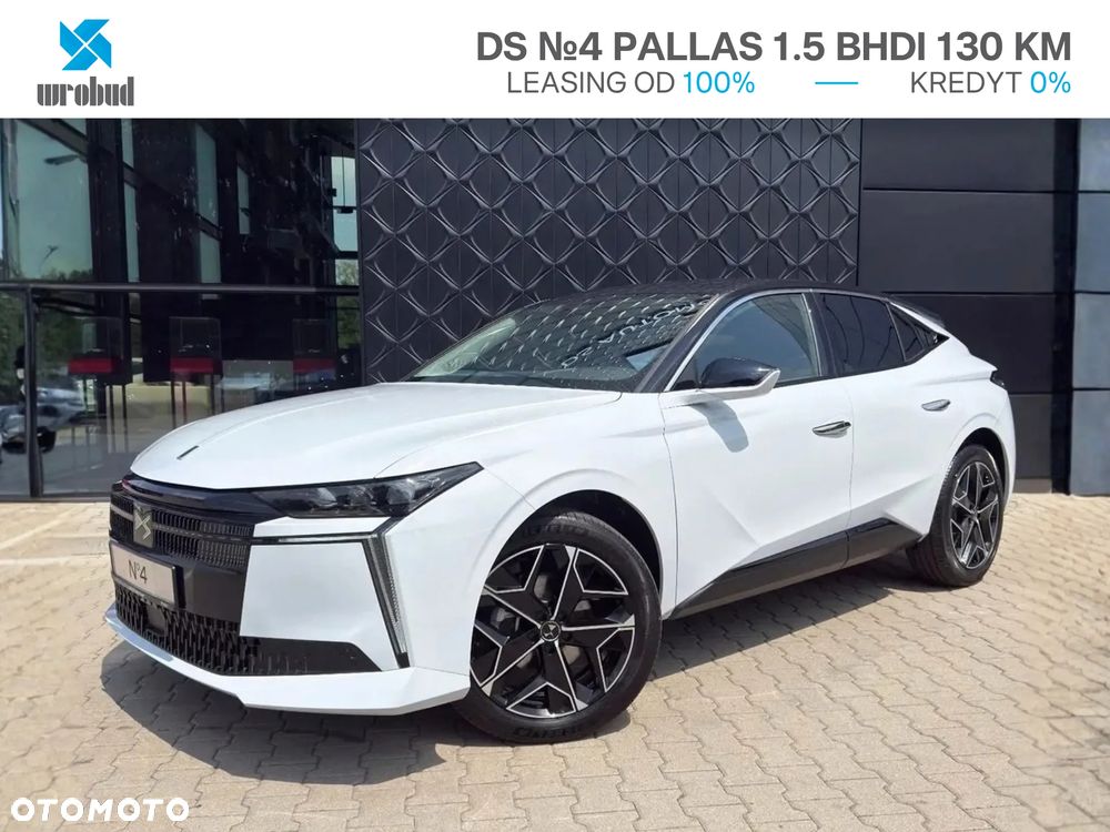 DS Automobiles N°4