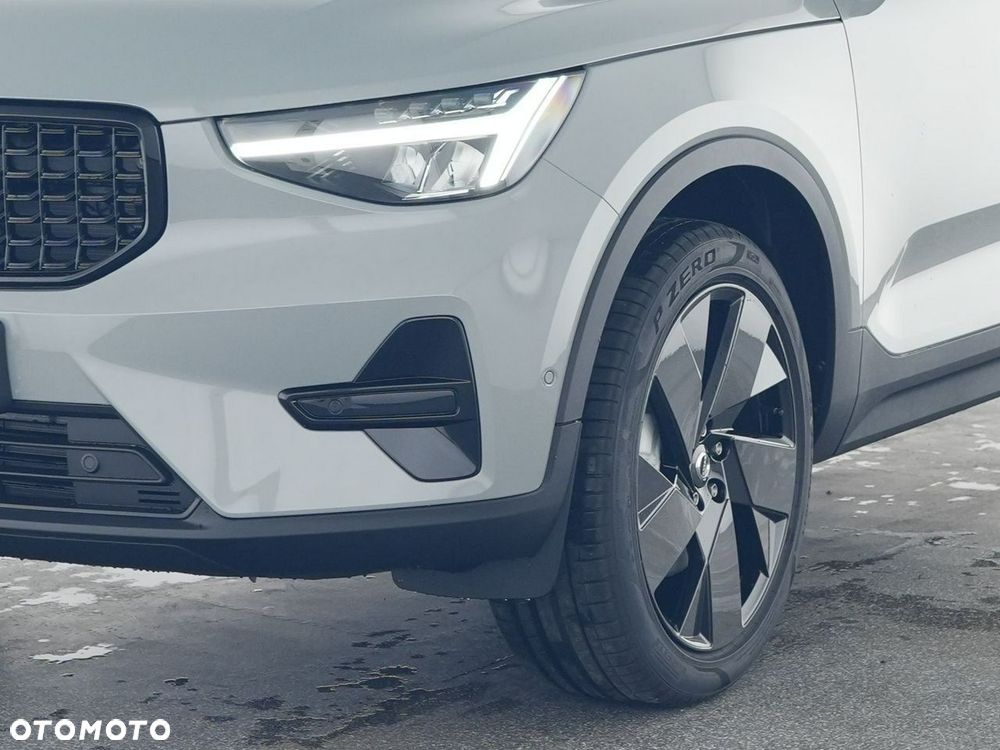 Volvo XC 40 B3 B DKG Plus Black Edition - 10