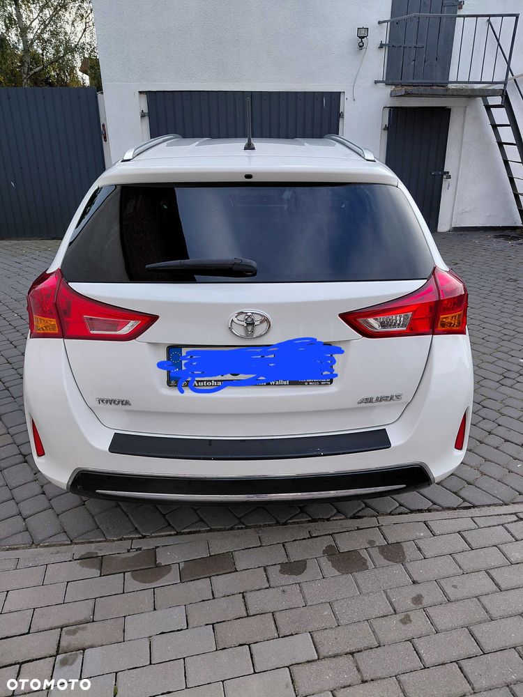 Toyota Auris 2015 photo 4
