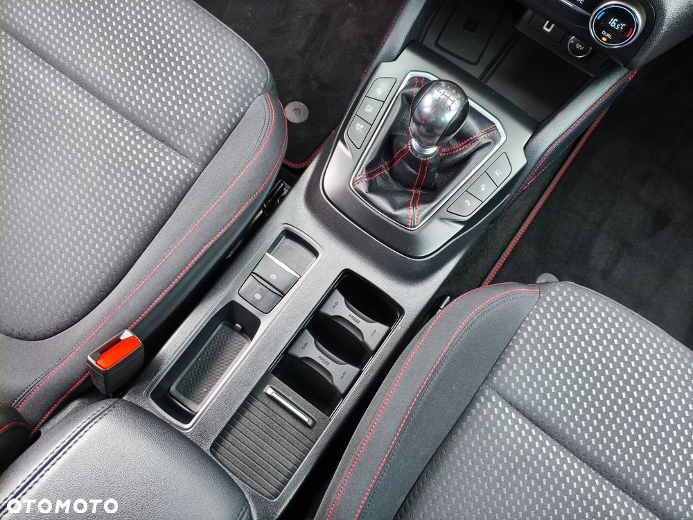 Ford Focus 1.5 TDCi ST-Line ASS - 18