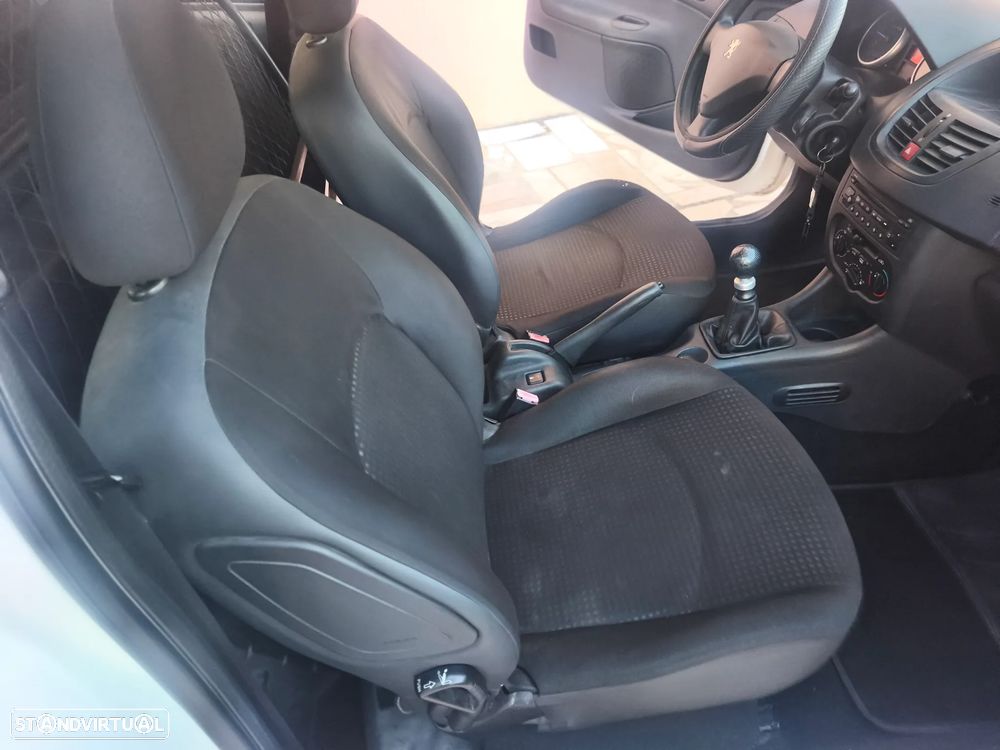 Peugeot 206+ - 10