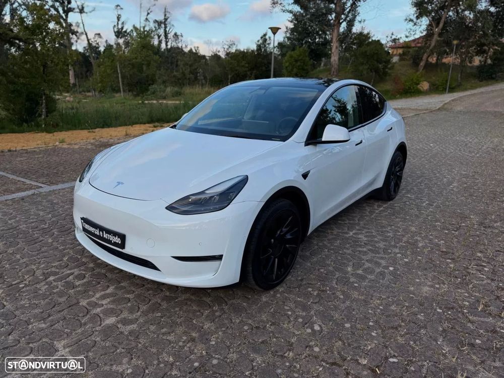 Tesla Model Y Long Range Dual Motor AWD - 3
