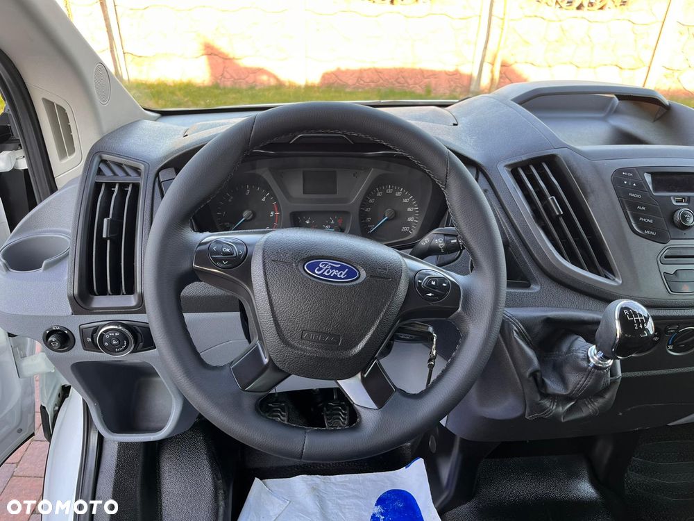 Ford Transit - 33