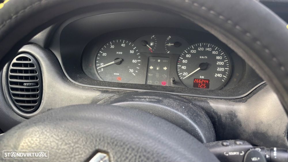 Renault Mégane 1.4 16V Air - 5