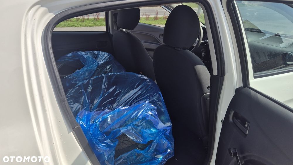 Mitsubishi Space Star 1.0 - 10