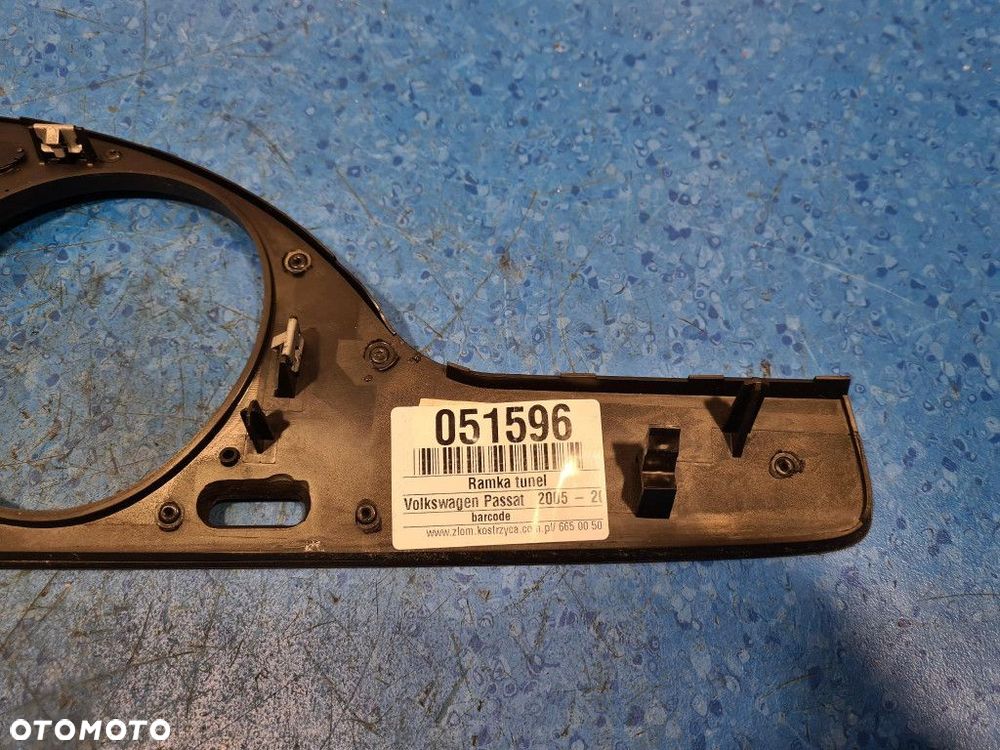VOLKSWAGEN PASSAT B6 RAMKA LICZNIKA 3C1858335AM - 6
