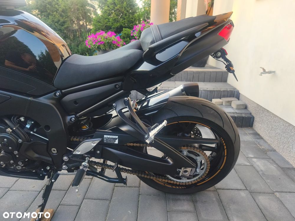 Yamaha FZ8 - 17