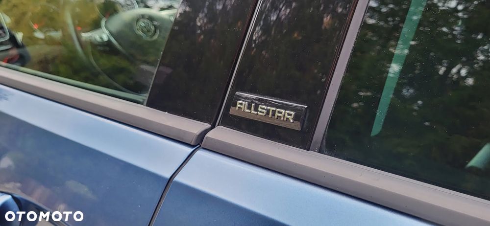 Volkswagen Golf 1.6 TDI BlueMotion Technology Allstar - 16
