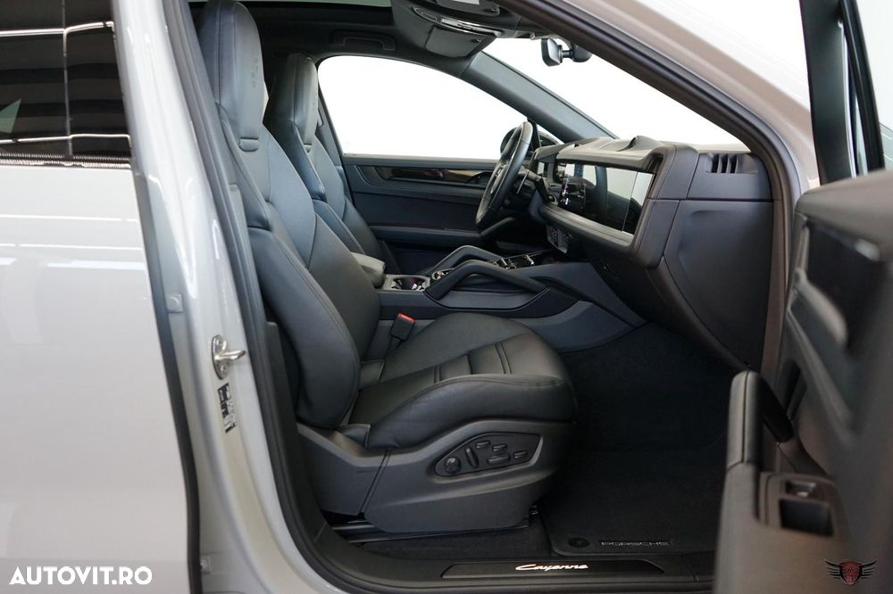 Porsche Cayenne E-Hybrid Tiptronic S Black Edition - 16