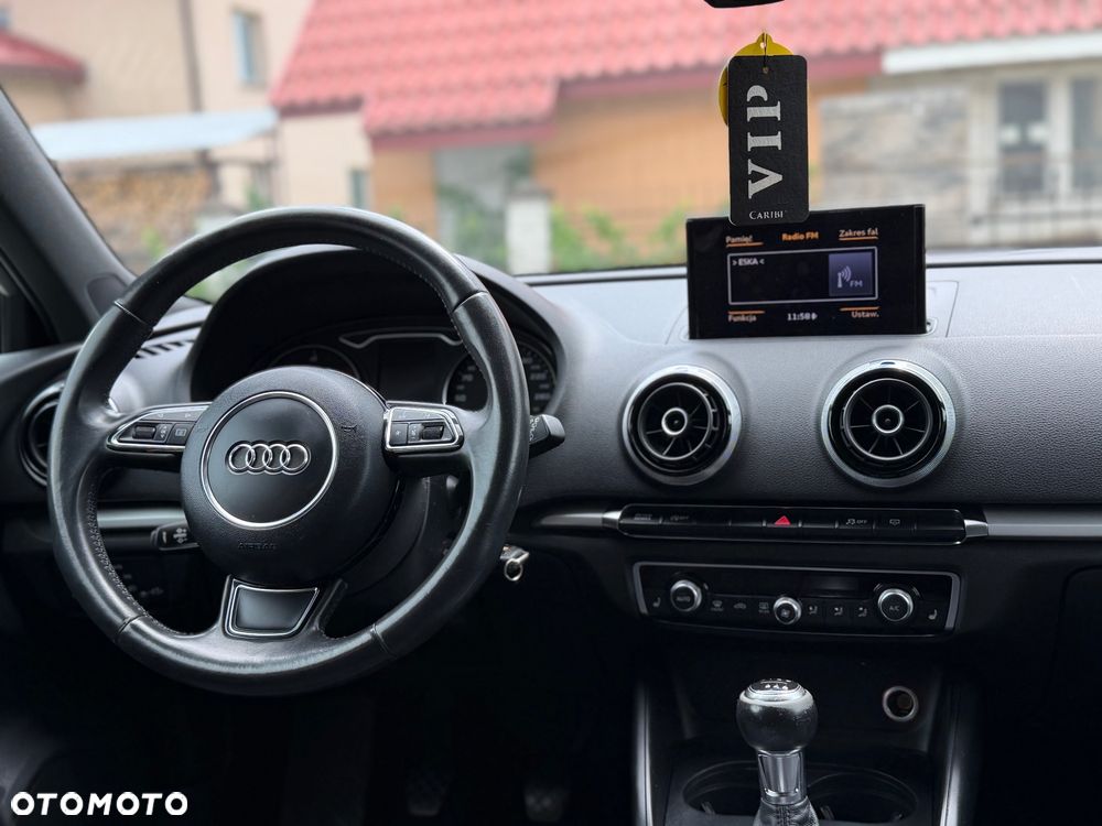 Audi A3 Sportback 2.0 TDI S line Sportpaket - 17