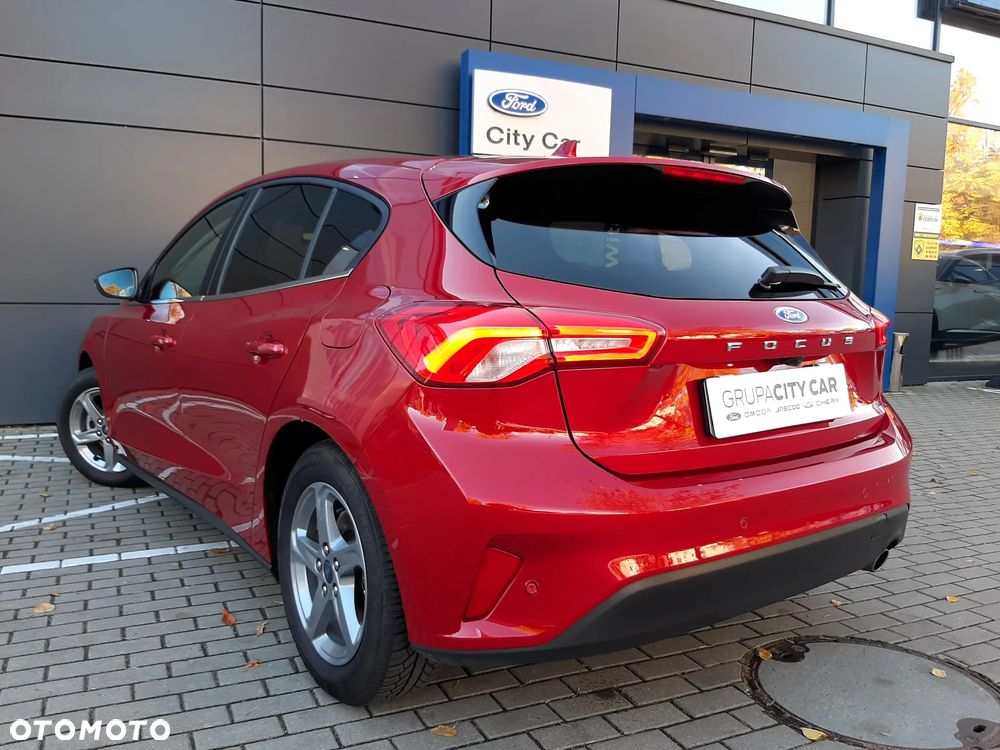 Ford Focus 1.0 EcoBoost Titanium - 32