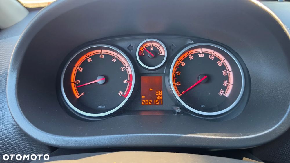 Opel Corsa 1.4 16V Innovation - 21