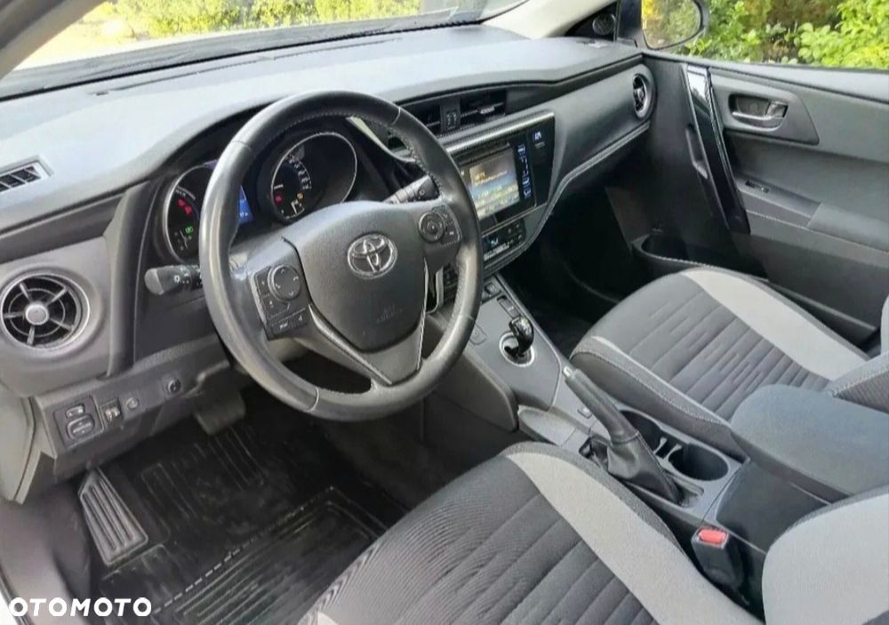 Toyota Auris Hybrid 135 Comfort - 6