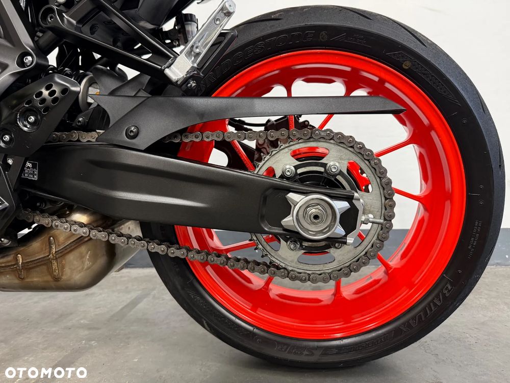 Yamaha MT - 8