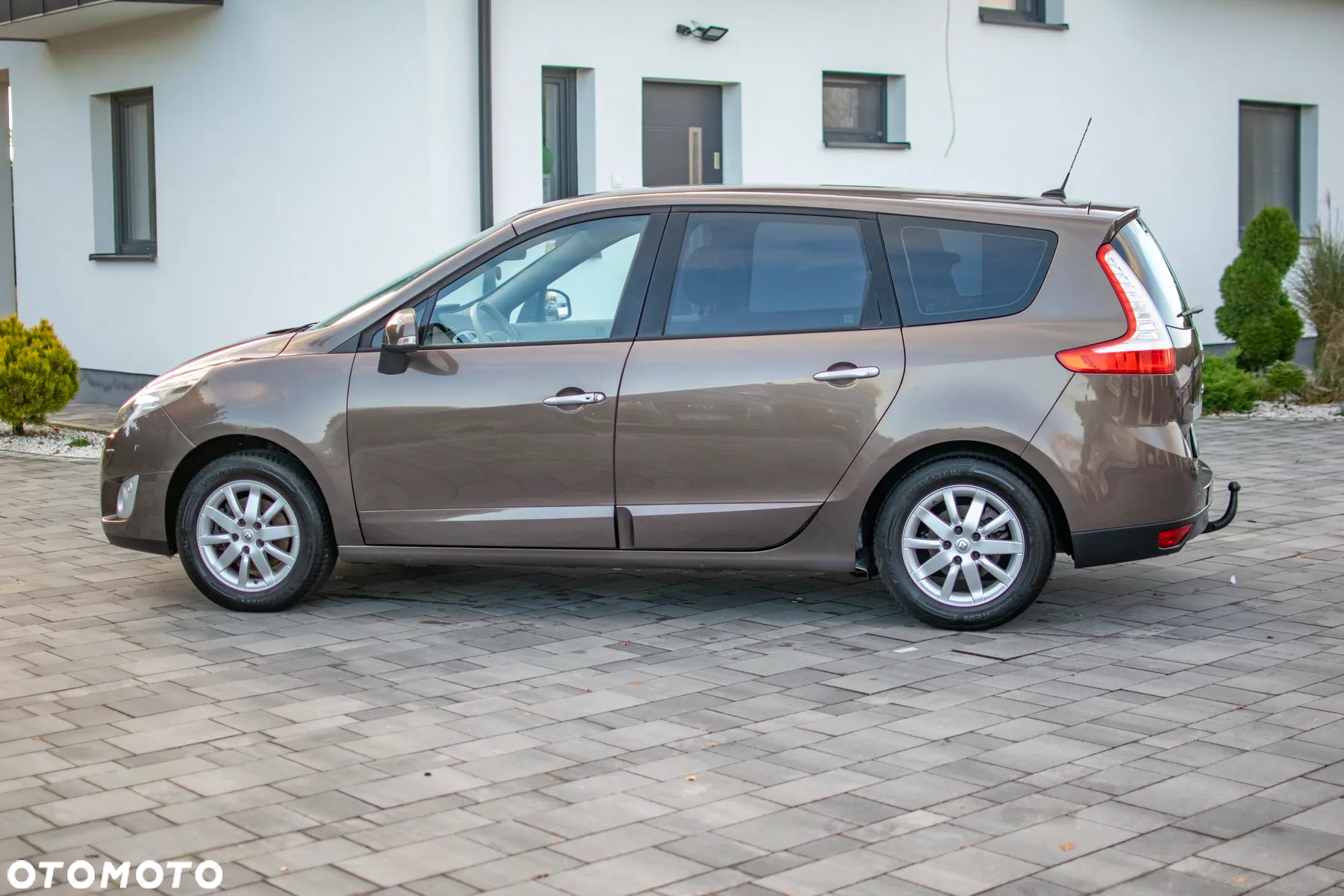 Renault Grand Scenic - 29