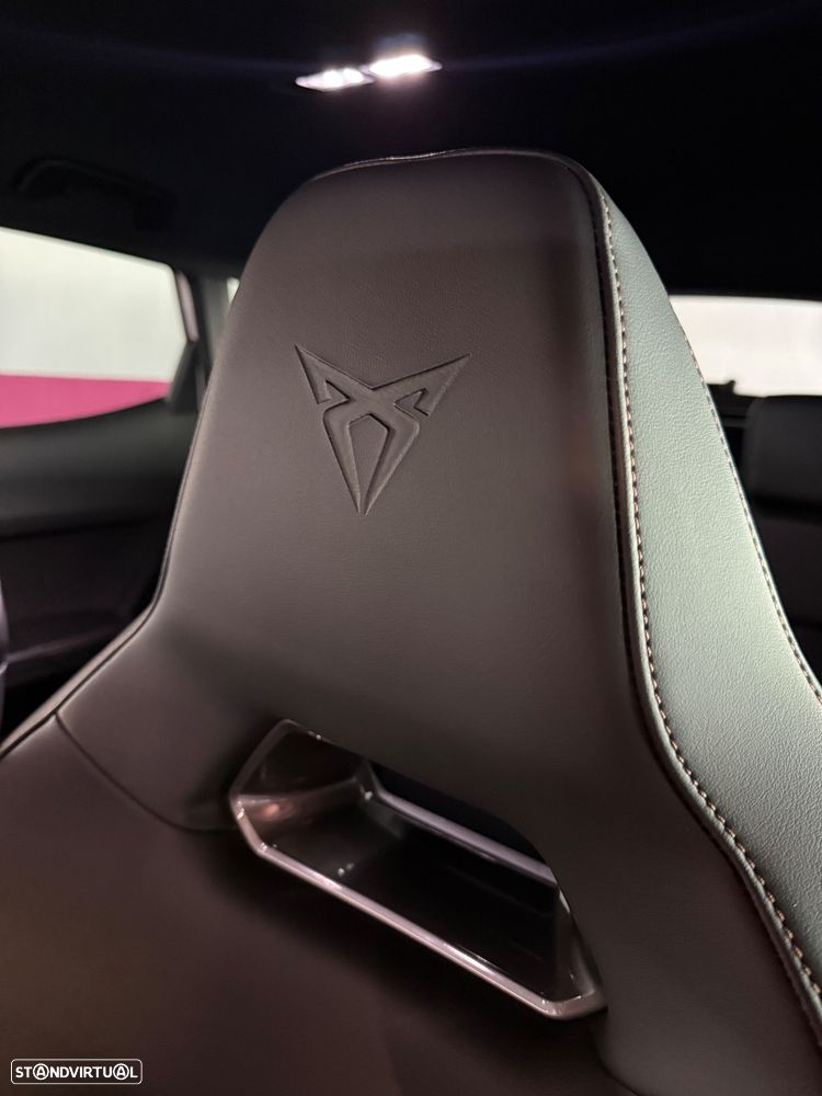 Cupra Formentor 1.4 e-Hybrid DSG VZ - 24