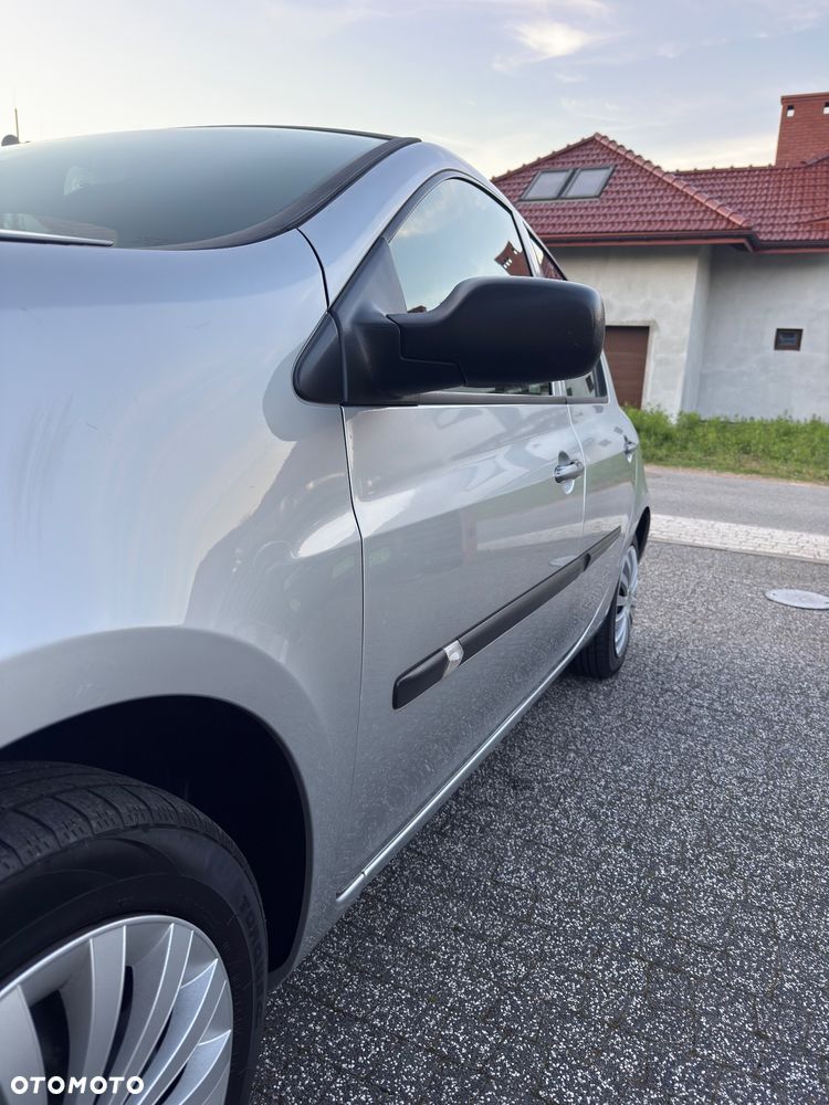 Renault Clio 1.2 16V All Inclusive - 6
