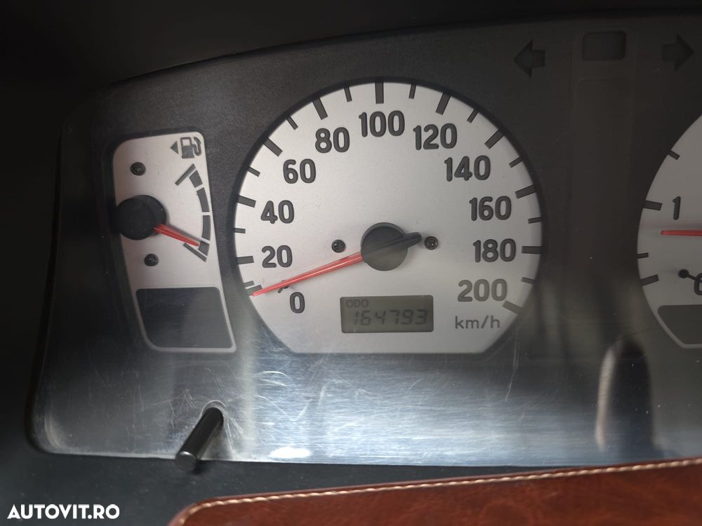 Mitsubishi Pajero Sport 2.5 TD Intense Piele + - 12