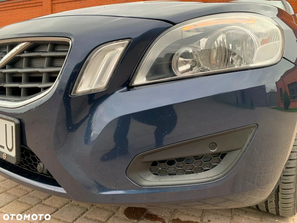 Volvo V60 ver-d2-momentum - 27