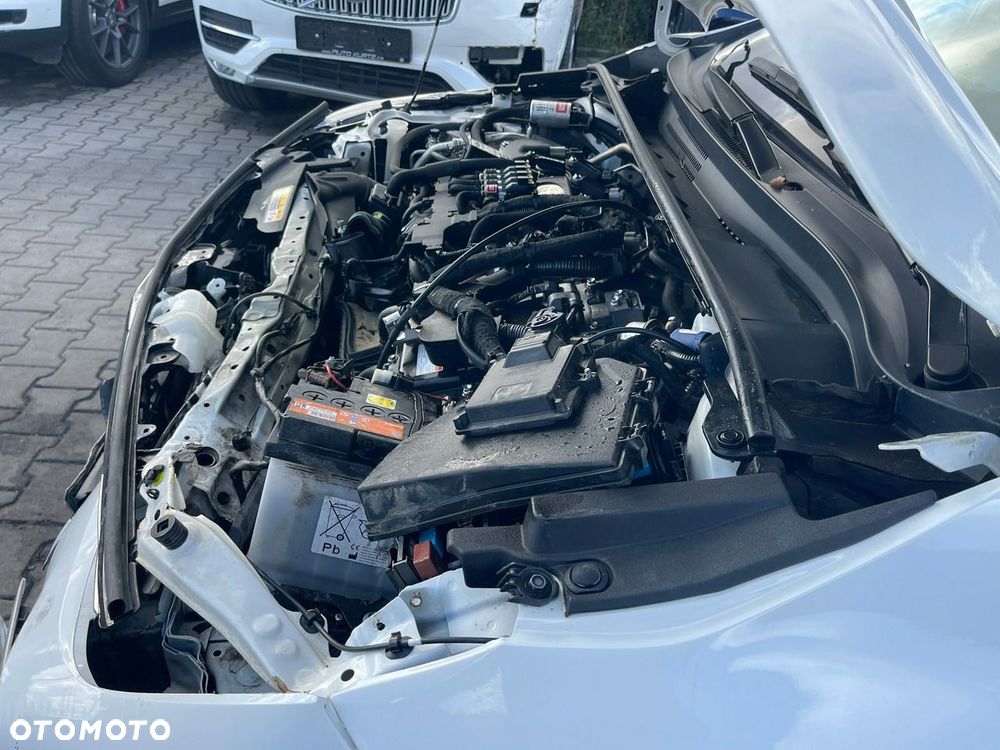 Toyota Corolla 1.8 Hybrid Comfort - 12