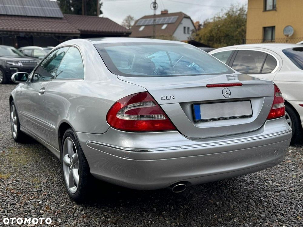 Mercedes-Benz CLK - 4