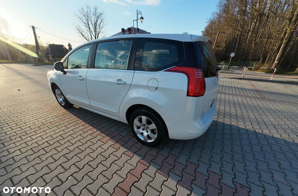Peugeot 5008 1.6 BlueHDi Active 7os - 8