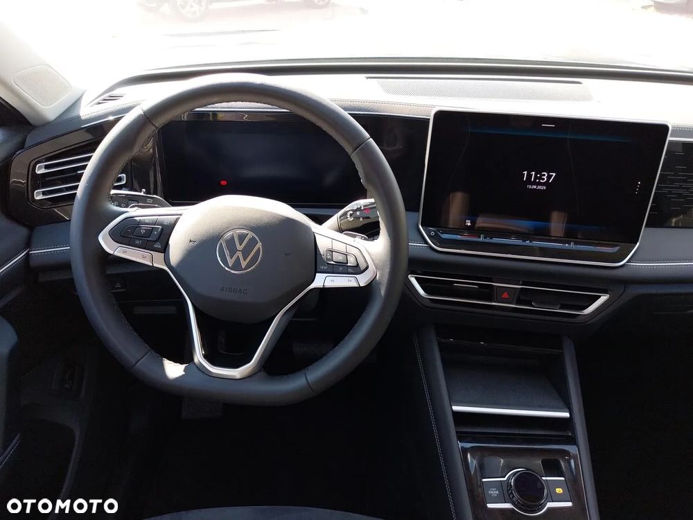 Volkswagen Tiguan - 23