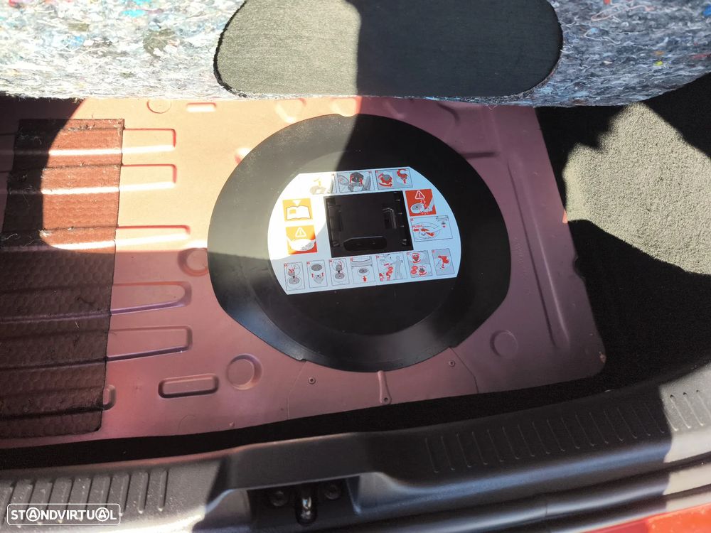 Renault Clio 1.5 dCi Limited EDition - 23