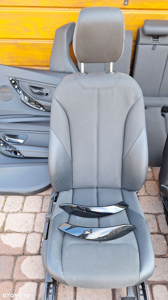 Fotele grzane BMW F30, półskóry wraz z boczkami drzwi, konsola i dekorami - 10