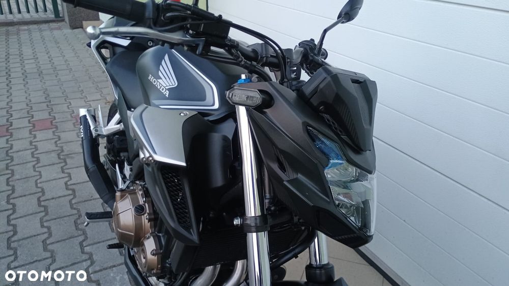 Honda CB - 22
