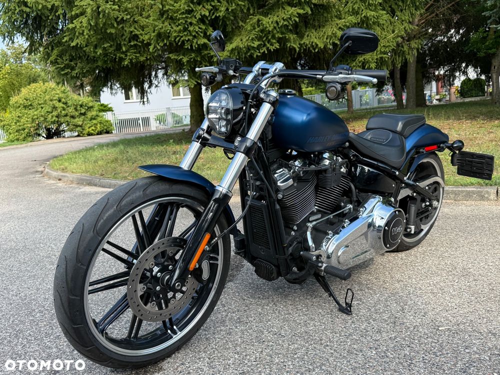 Harley-Davidson Softail Breakout - 7