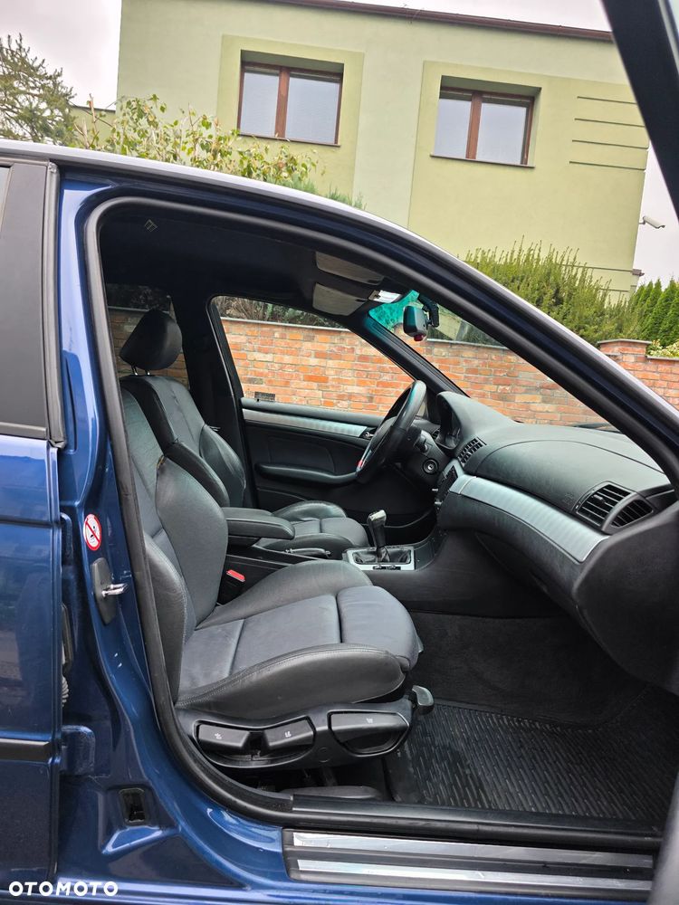 BMW Seria 3 318i - 21