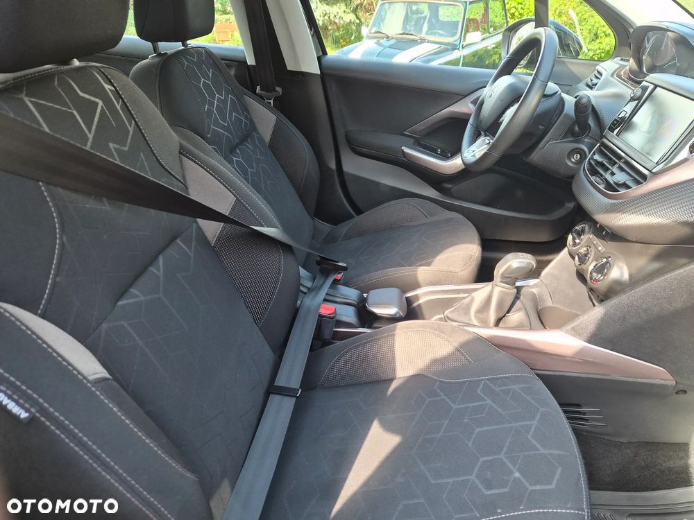 Peugeot 2008 1.2 VTi Allure - 10