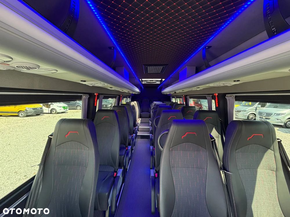 Mercedes-Benz Sprinter 519 - 20