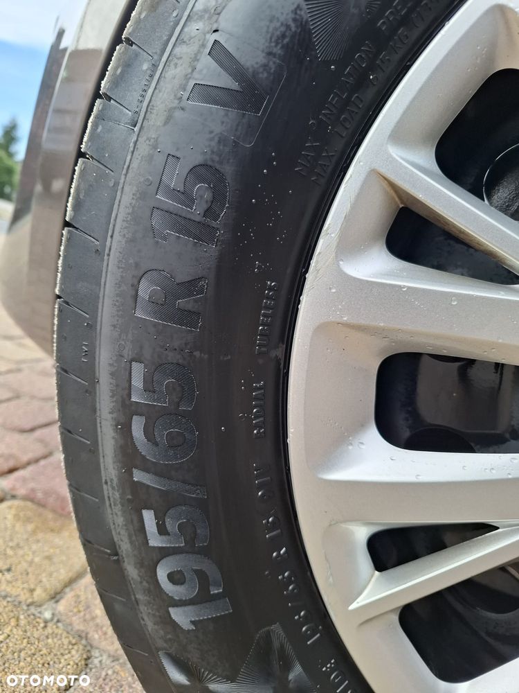 Kia Ceed 1.4 CRDi 90 Vision - 30