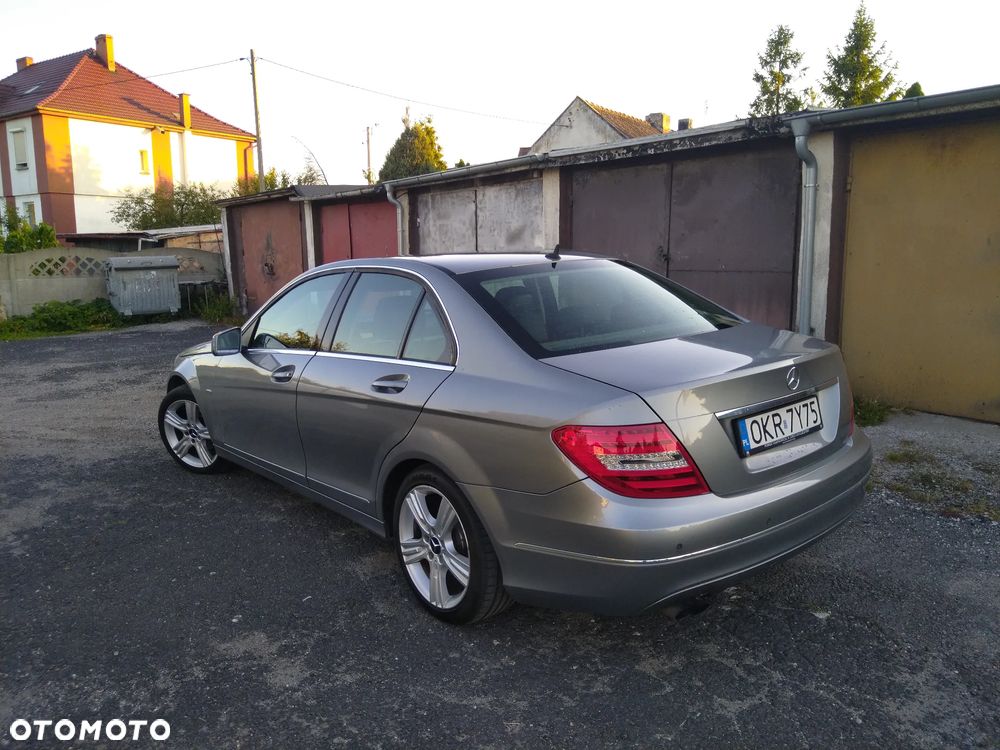 Mercedes-Benz Klasa C 180 CDI DPF (BlueEFFICIENCY) 7G-TRONIC Avantgarde - 8