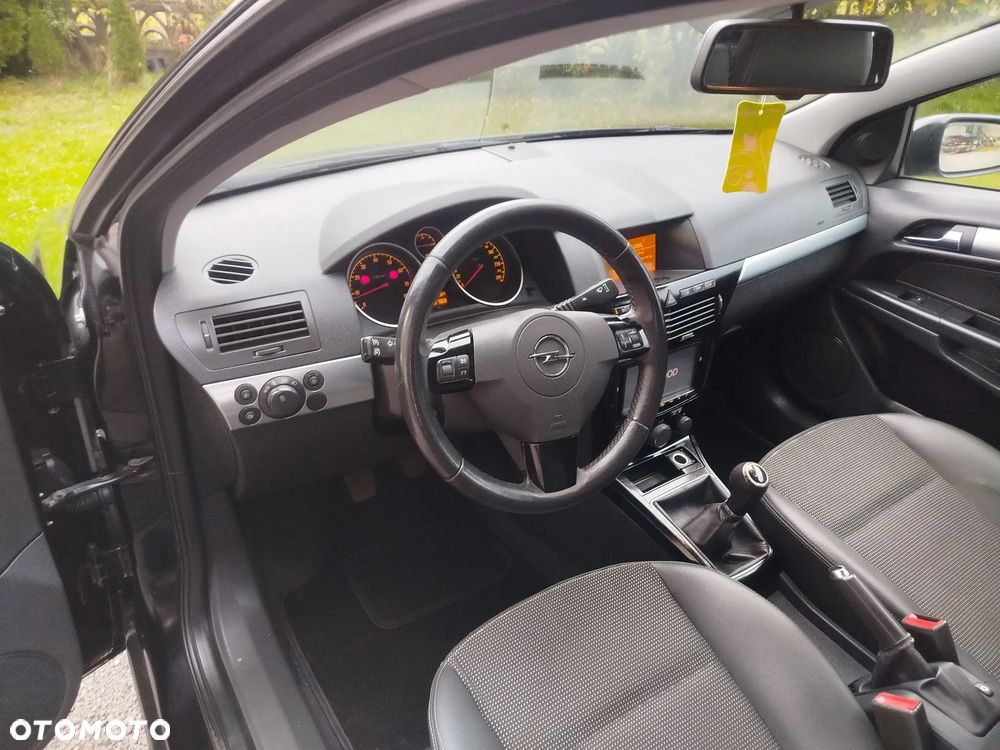 Opel Astra 1.8 Cosmo - 24