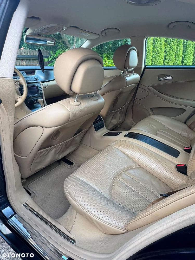 Mercedes-Benz CLS - 12